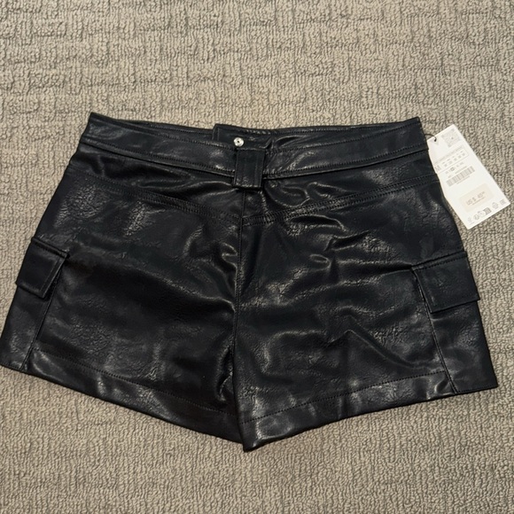 NWT Zara leather cargo mini skort - Picture 2 of 2
